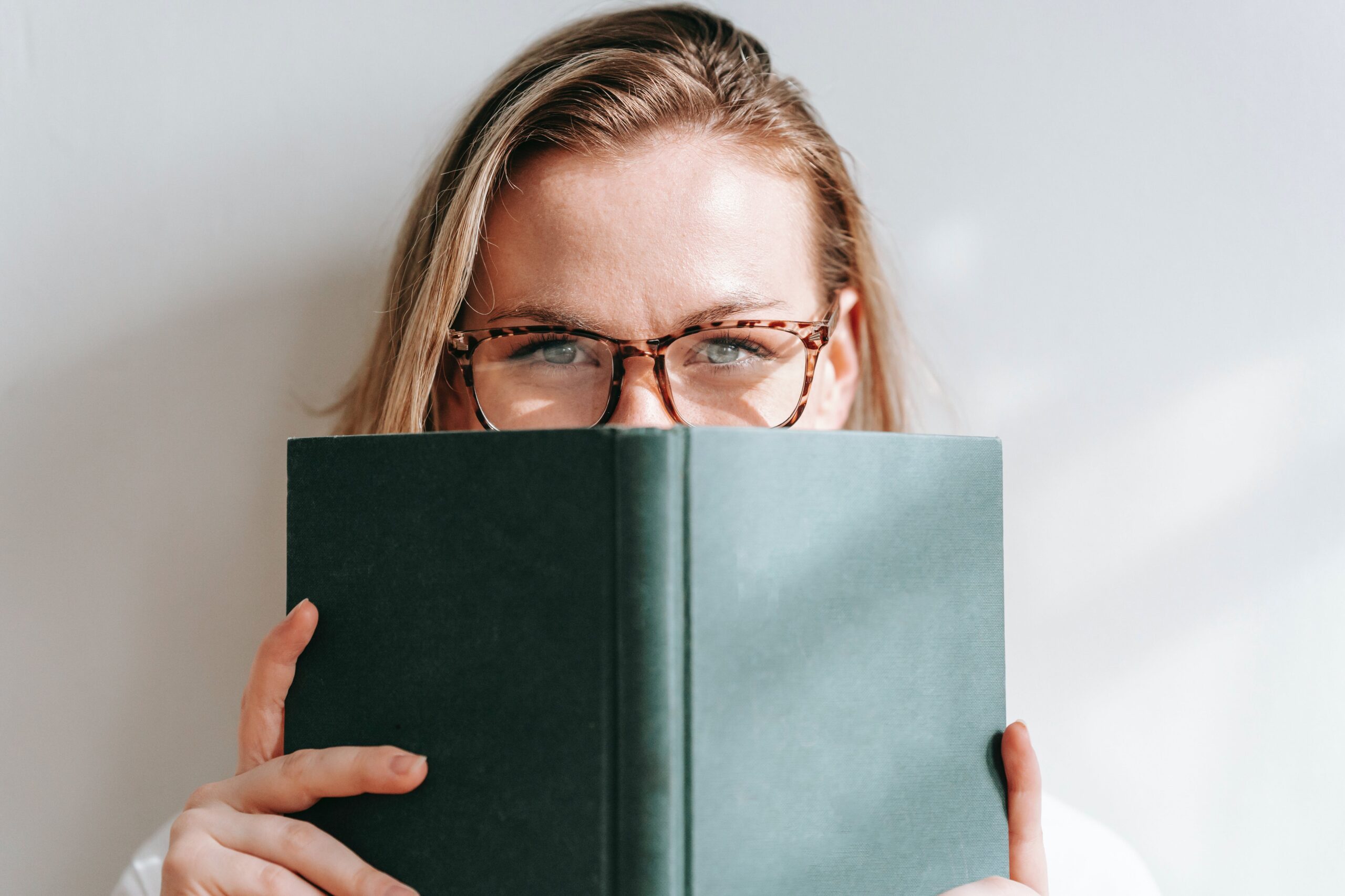 étudiante lunettes myopie